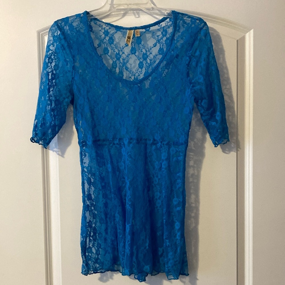 BKE lace blouse M